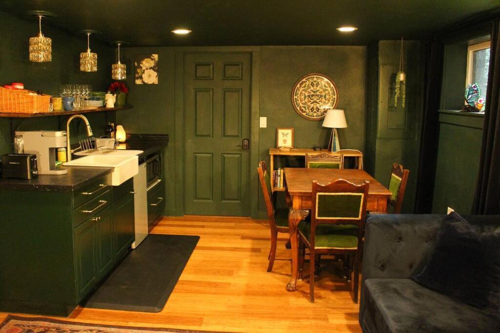 Heart Of Woodstock, 10 Min Walk To Reed, With Private Garage! Daire Portland Dış mekan fotoğraf