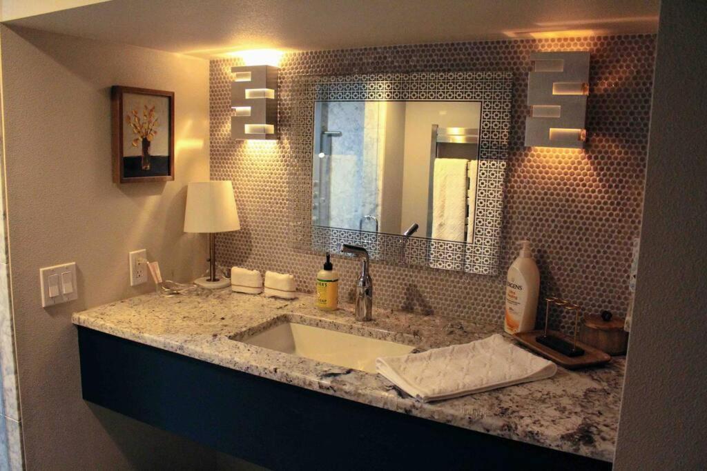 Heart Of Woodstock, 10 Min Walk To Reed, With Private Garage! Daire Portland Dış mekan fotoğraf
